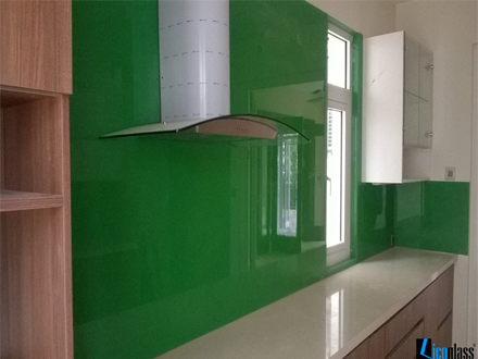  KÍNH MÀU DÁN BẾP AN TOÀN